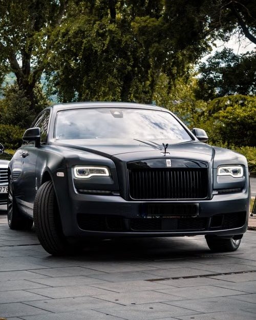 RS Tours outstation chauffeur-driven vehicle
